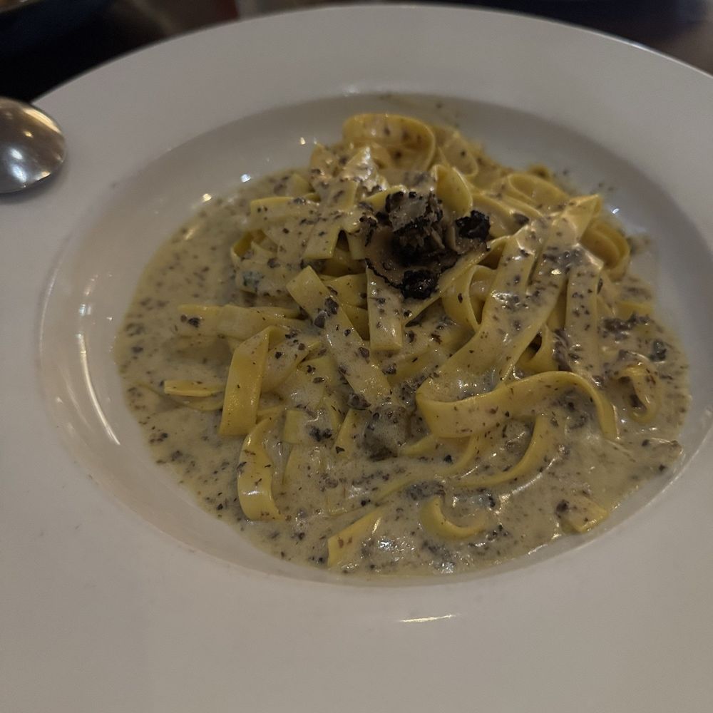 Serafina Miami - Italian Near Me - Aventura, Florida Serafina Miami - Italian Near Me - Aventura, Florida