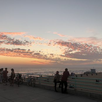 Manhattan Beach Pier - Local Flavor Near Me - Manhattan Beach, California