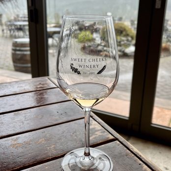 Sweet Cheeks Winery - From the inside of the tasting room - Wineries Near Me - Eugene, Oregon