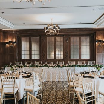 Fairmont Hotel Macdonald - Jasper Room. Photo Credit: ENV Photography - Hotels Near Me - Edmonton, Alberta