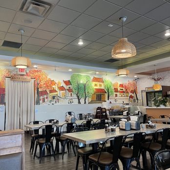 Ghien Bun Bo - Interior | IG: @socalnomnoms - Noodles Near Me - Westminster, California