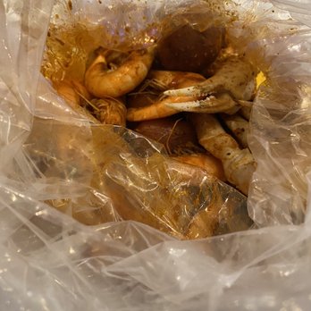 The Juicy Seafood - Shrimps w. Head (1 lb) & Snow Crab Legs (1 lb) - Seafood Near Me - Savannah, Georgia