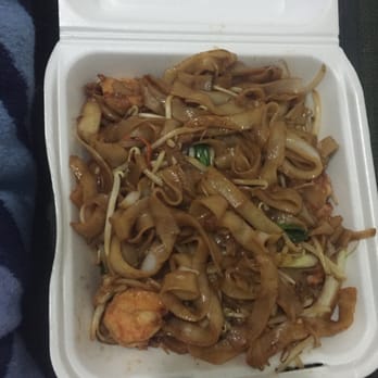 Western Wok - Shrimp Chow Fun - amazing I loved every minute of it - Salad Near Me - Burbank, California Western Wok - Shrimp Chow Fun - amazing I loved every minute of it - Salad Near Me - Burbank, California