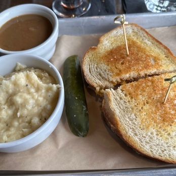 Mickey's Irish Pub - His Patty melt with mashed potatoes & gravy - Irish Pub Near Me - Fullerton, California Mickey's Irish Pub - His Patty melt with mashed potatoes & gravy - Irish Pub Near Me - Fullerton, California