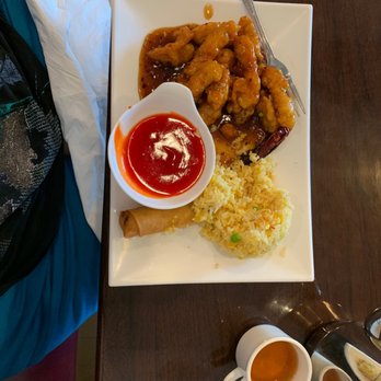 Hoa Son Restaurant - General Tso's chicken, with fried rice & egg roll. - Vietnamese Near Me - Giddings, Texas