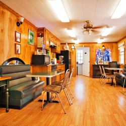 Old Irish Inn - The charm of the PaCa RoAd Inn...step back to the 50s and 60s!
