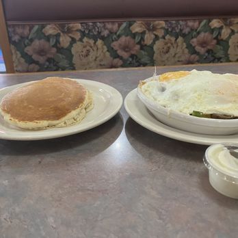 Cudahy's Pancake House - Gyro skillet with pancakes - Breakfast & Brunch Near Me - Cudahy, Wisconsin