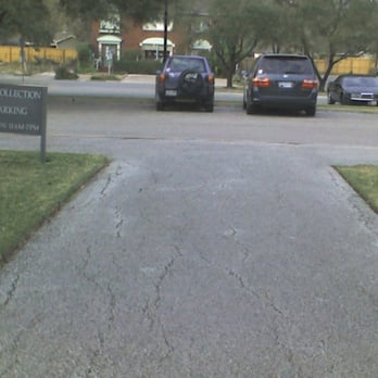 The Menil Collection - parking lot - Art Museums Near Me - Houston, Texas The Menil Collection - parking lot - Art Museums Near Me - Houston, Texas