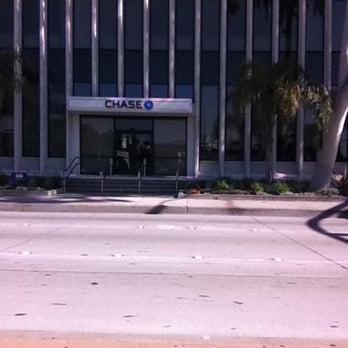 Chase Bank - Banks & Credit Unions Near Me - West Covina, California