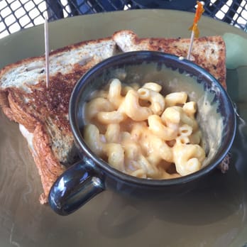 Gator's Grilled Cheese Emporium - The gator with Mac and cheese - American Near Me - Ely, Minnesota Gator's Grilled Cheese Emporium - The gator with Mac and cheese - American Near Me - Ely, Minnesota