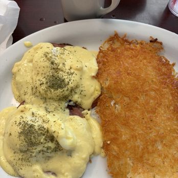 Duck Nook - Eggs Benedict - Burgers Near Me - Stockton, California Duck Nook - Eggs Benedict - Burgers Near Me - Stockton, California