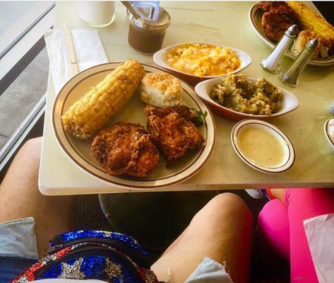 Dinah's Chicken Glendale by null