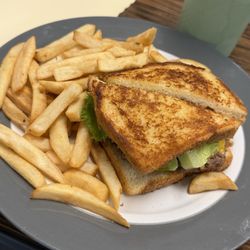 Don's Diner - The best burger served exactly the way I like it and asked for yum!!!