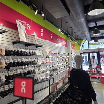 Fit2Run The Runner's Superstore - Inside - Shoe Stores Near Me - Key West, Florida Fit2Run The Runner's Superstore - Inside - Shoe Stores Near Me - Key West, Florida
