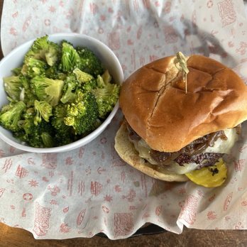 Pelican Pete's - The Great Dock Burger - American Near Me - Gainesville, Georgia