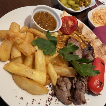 Jaffa Restaurant - Lamb with fries and vegetables - Hookah Bars Near Me - Prague, Puerto Rico