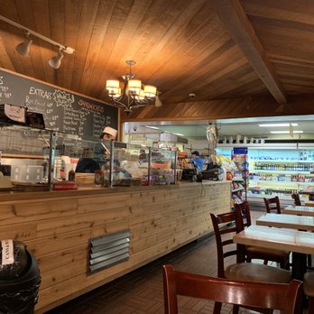Schreiner's Fine Sausages - Dinning room - Meat Shops Near Me - Glendale, California