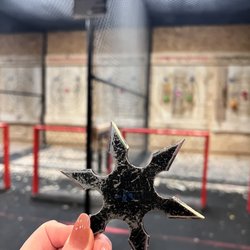 Top Notch Axe Throwing - St. Charles
