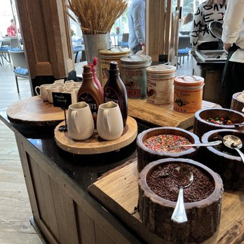 Ludwig's Restaurant - Pancake syrup, maple syrup station - Breakfast & Brunch Near Me - Vail, Colorado Ludwig's Restaurant - Pancake syrup, maple syrup station - Breakfast & Brunch Near Me - Vail, Colorado