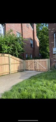 Past Projects - We are a family-owned fence company with “hands-on” care to ensure the satisfaction of each and every customer. Whether you are looking for a fence for pool safety, privacy, pet containment or to beautify your property, we can meet your new fence, repair and maintenance needs.