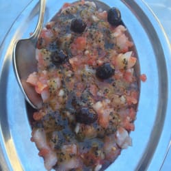 Bar Gilda - Bacalao con picado de cebolleta, tomate y oliva negra