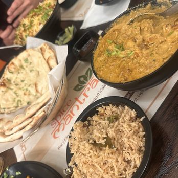 Spice Mantra - Aloo Gobi Masala Spice Mantra Special Bread Basket - Indian Near Me - St. Peters, Missouri Spice Mantra - Aloo Gobi Masala Spice Mantra Special Bread Basket - Indian Near Me - St. Peters, Missouri