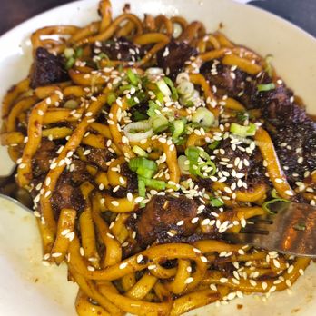 The Peterboro - Spicy Garlic Noodles w/Beef. DEEELICIOUS! - Chinese Near Me - Detroit, Michigan The Peterboro - Spicy Garlic Noodles w/Beef. DEEELICIOUS! - Chinese Near Me - Detroit, Michigan