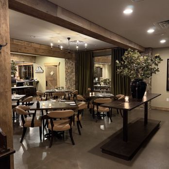 Windy Hill Farm and Preserve - Wilder - Resorts Near Me - Loudon, Tennessee