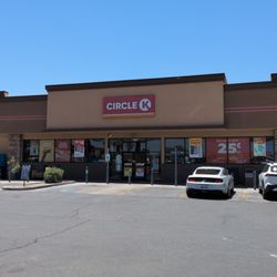 Circle K - Front of the store