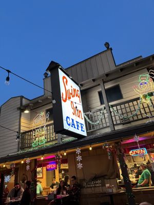 Swing Inn Cafe & BBQ by null