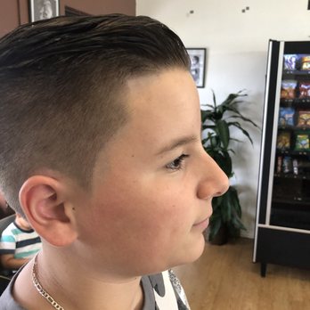 Supremes Barber Lounge - Fade by Salim - Barbers Near Me - Coral Springs, Florida Supremes Barber Lounge - Fade by Salim - Barbers Near Me - Coral Springs, Florida