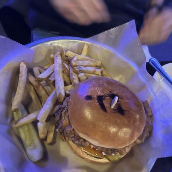 Flagship on the Fox - Hot honey chicken sandwich - American Near Me - St. Charles, Illinois