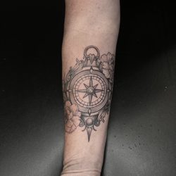 Santiago Inks - Made a compass for Lee