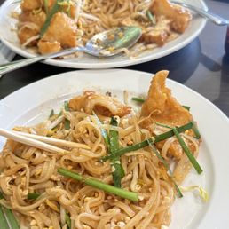Pad Thai w/fish Pad Thai w/fish