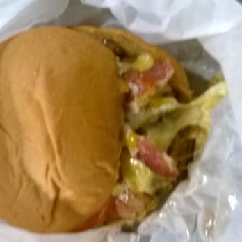 Beco do Hamburguer - Cheeseburguer com bacon - Burgers Near Me - Rio de Janeiro, RJ