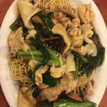 Restaurant Beijing - Cantonese Chow Mein - Chinese Near Me - Montreal, Quebec