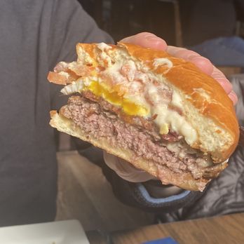 Simeon's On The Commons - Brunch burger - New American Near Me - Ithaca, New York