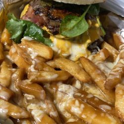 Beer Pockets BBQ - Hola Primo burger (bacon and jalapeño beer cheese) with jersey disco fries!