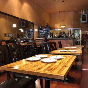 Little Plearn Thai Kitchen - Interior - Thai Near Me - Berkeley, California Little Plearn Thai Kitchen - Interior - Thai Near Me - Berkeley, California