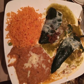 Tres Potrillos - Combo Chicken & Ground Beef Chili Relleno - Mexican Near Me - Beachwood, Ohio Tres Potrillos - Combo Chicken & Ground Beef Chili Relleno - Mexican Near Me - Beachwood, Ohio