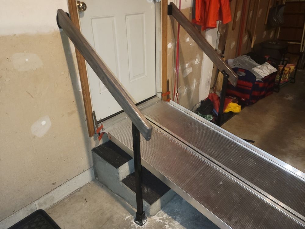 Slide of B & T Contracting