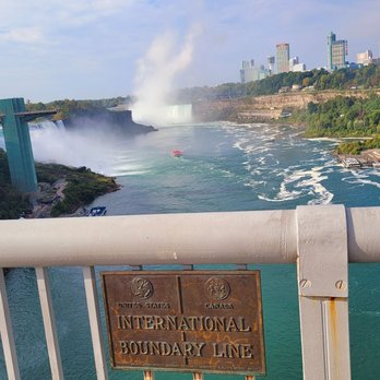 Niagara Falls - Walking to Canda side international boundary line. - Landmarks & Historical Buildings Near Me - Niagara Falls, Ontario