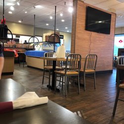 Pizza Hut - Very clean dine in.
