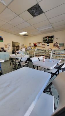 Panaderia y Pupuseria Los Cocos by null