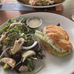 Excellent salads sandwich and 1/2 salad great price Excellent salads sandwich and 1/2 salad great price