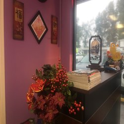 Crystal Massage - Reception desk