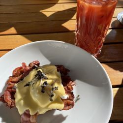 The Long Hall - Eggs Benedict with American style bacon.