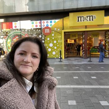 M&M's World - Candy Stores Near Me - London, XGL M&M's World - Candy Stores Near Me - London, XGL