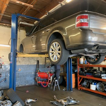MAAX Transmission - Getting ready for a transmission repair - Auto Repair Near Me - Culver City, California MAAX Transmission - Getting ready for a transmission repair - Auto Repair Near Me - Culver City, California