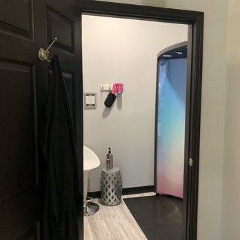 Salon 1505 - Hair Salons Near Me - Saint Albans, West Virginia